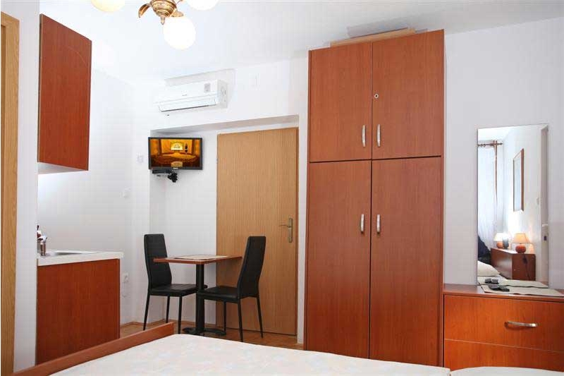Affordable apartments Makarska - Apartment Marita S2 / 05